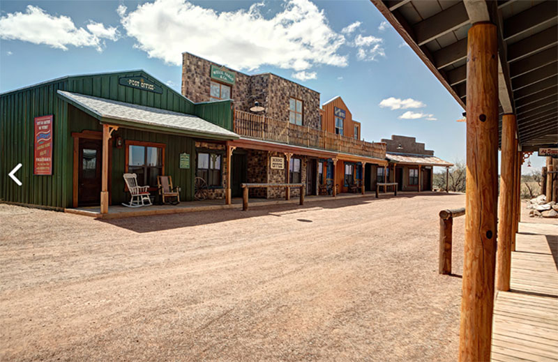 Tombstone Monument Ranch 