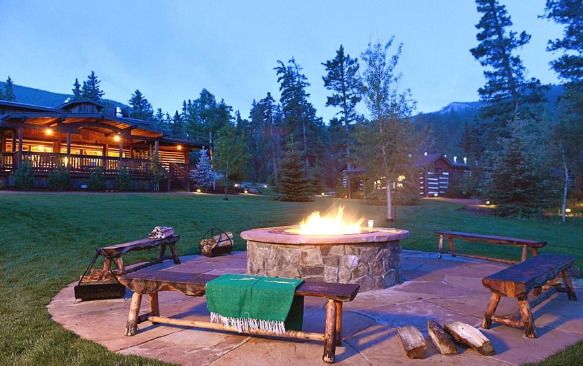 Luxury Ranch Vacation Camp Fire