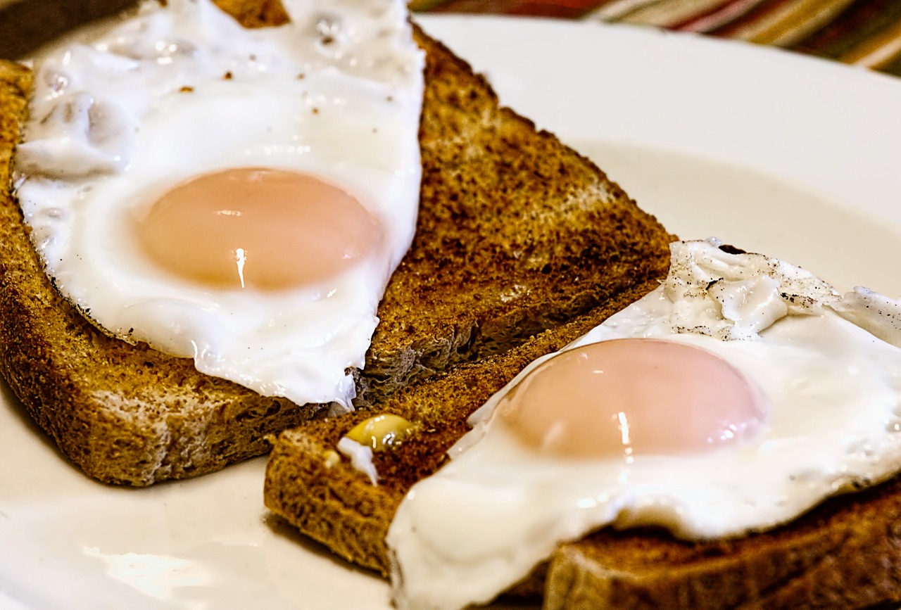 Good old’ fashioned eggs and toast breakfast – one of many options at your dude ranches. 